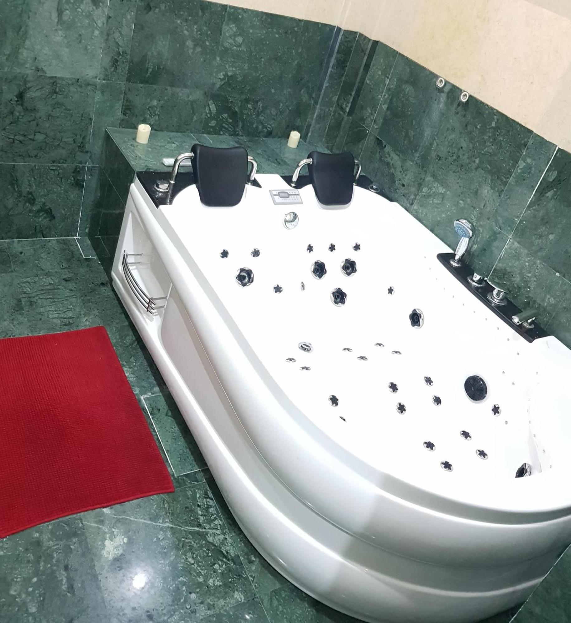 Spa Mega Mall Monza National Arena 부쿠레슈티 객실 사진